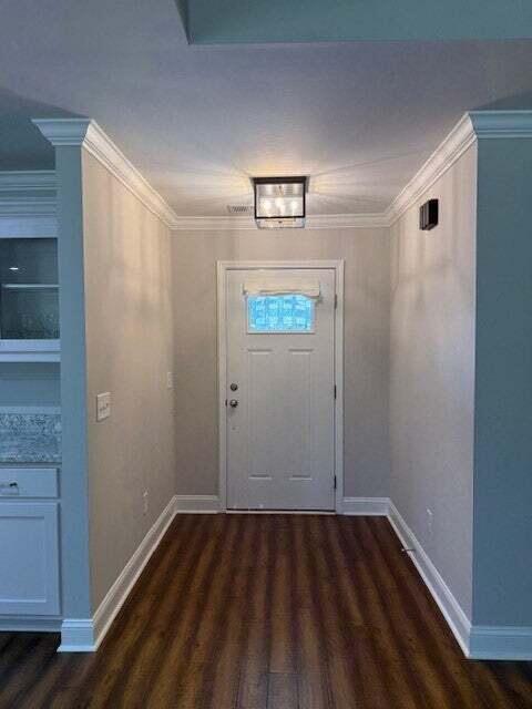 Building Photo - 1215 Seagrove Dr