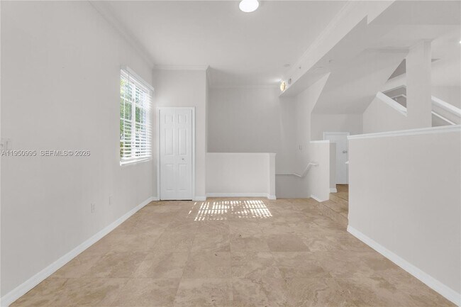 Building Photo - 2945 NE 185th St