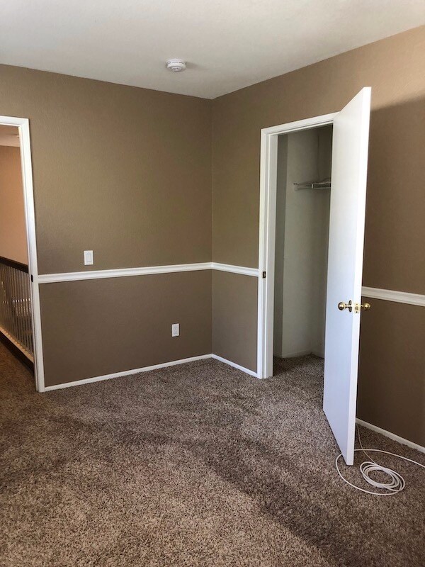Building Photo - 14525 Saddlepeak Ct