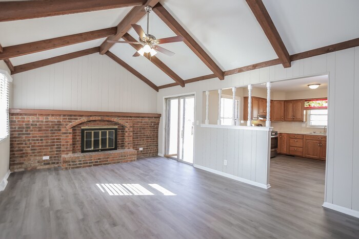 Building Photo - 3624 NE West Park Dr