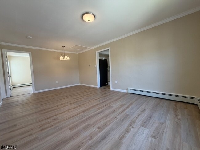 Building Photo - 28 Diller Ave