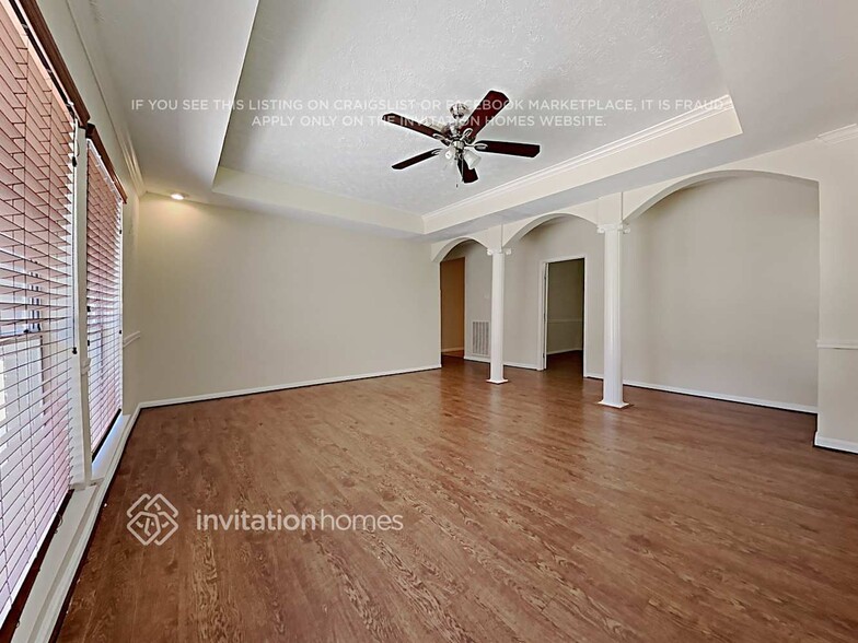 Building Photo - 15107 Dawnbrook Dr