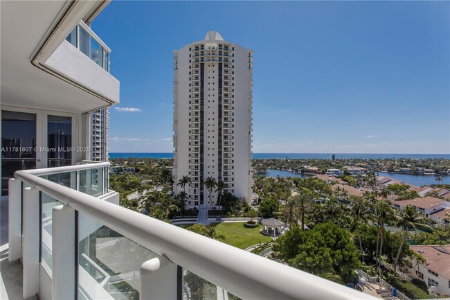 Building Photo - 21055 Yacht Club Dr