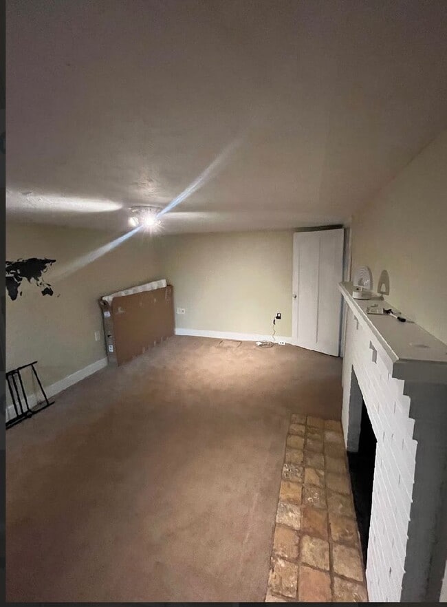 Building Photo - Cozy Two Bedroom - Coming Soon