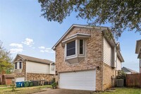 Building Photo - 2124 Newport Dr