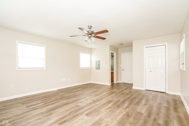 Building Photo - 124 Rose Ln