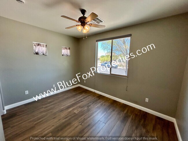 Building Photo - 10412 E Capercaillie St