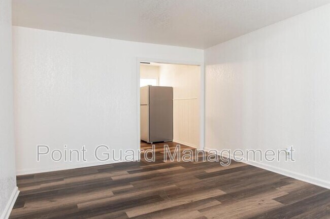 Building Photo - 3201-3207 S Waco Ave