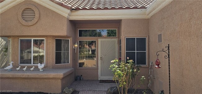 Building Photo - 8609 Glenmount Dr