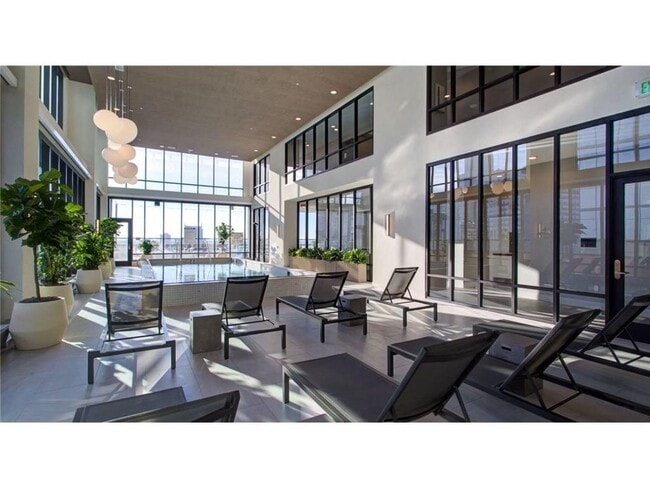 Building Photo - 270 Hennepin Ave