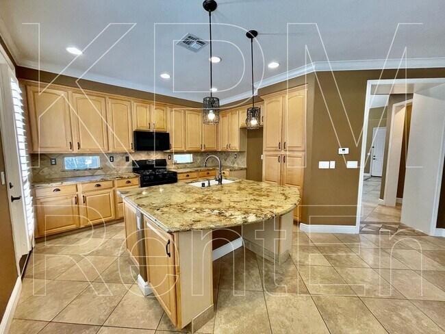 Building Photo - 5879 Riverbank Cir