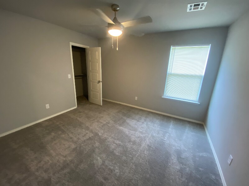 Building Photo - 213 S Fairland Ave