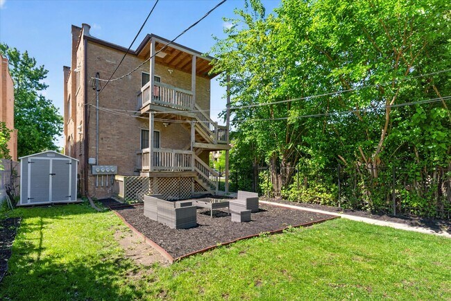 Building Photo - 3622 W Franklin Blvd