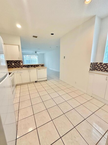 Building Photo - 3624 San Simeon Cir