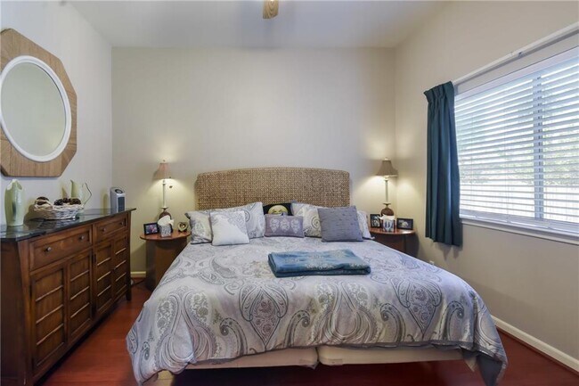 Building Photo - 1252 Lacey Oak Loop