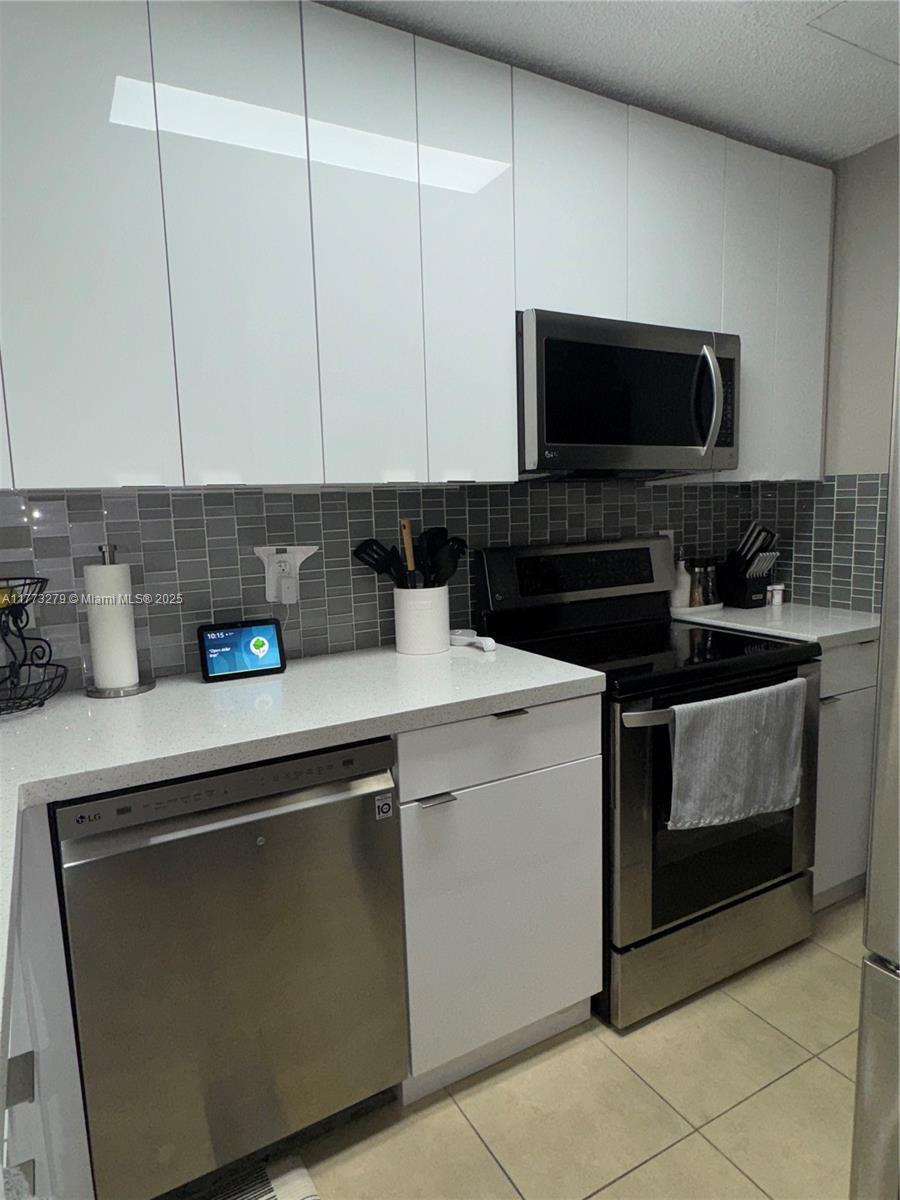 Fully furnished 2 bed, 2 bath apartment for rent in one of the best areas of Coral Springs – Univers - 3586 N University Dr
