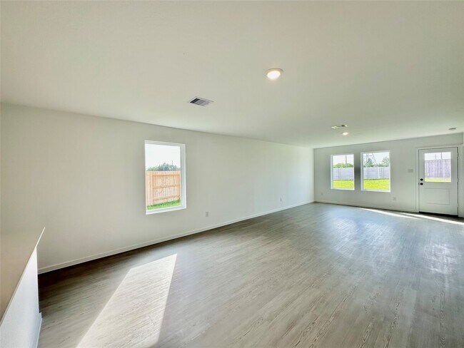Building Photo - 26938 Cherry Plum Ln