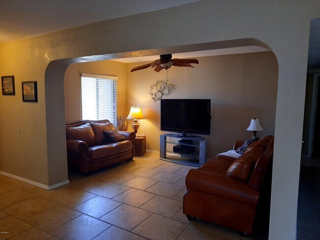 Building Photo - 1861 Montana Vista