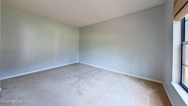 Building Photo - 2624 Pheasant Ct