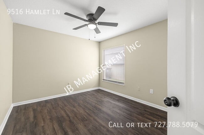 Building Photo - 9516 Hamlet Ln