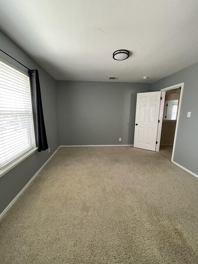 Building Photo - 4219 Whitney Green Dr