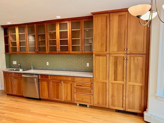 Building Photo - 28 Ellsworth Park