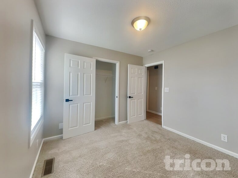 Building Photo - 252 Senator Dr