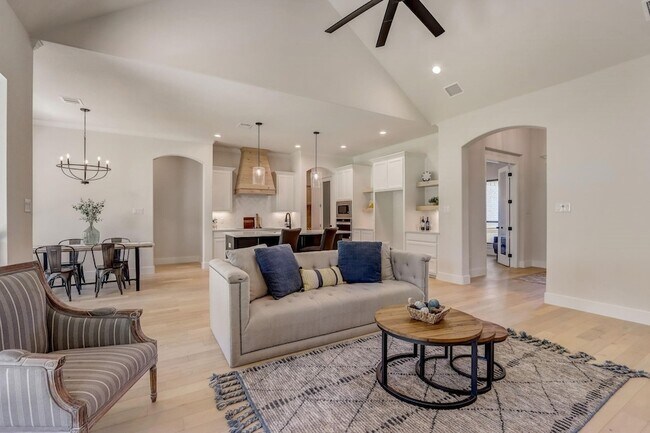 Building Photo - 1007 Meadow Wood Ter