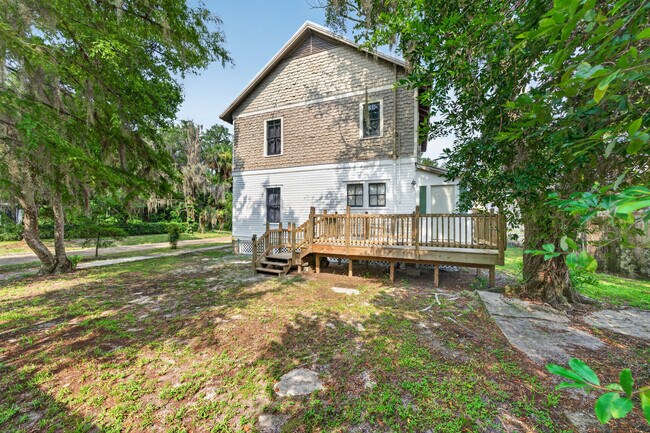 Building Photo - 516 N 4th St