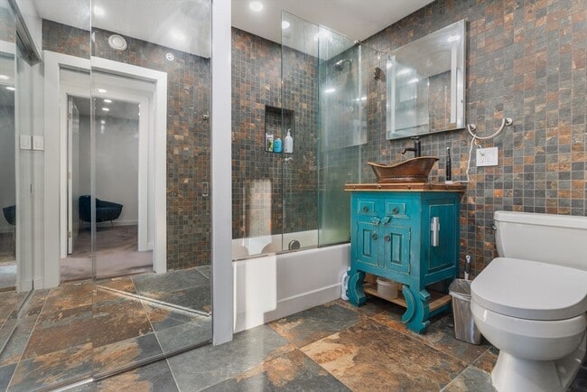 Building Photo - 151 Tremont St