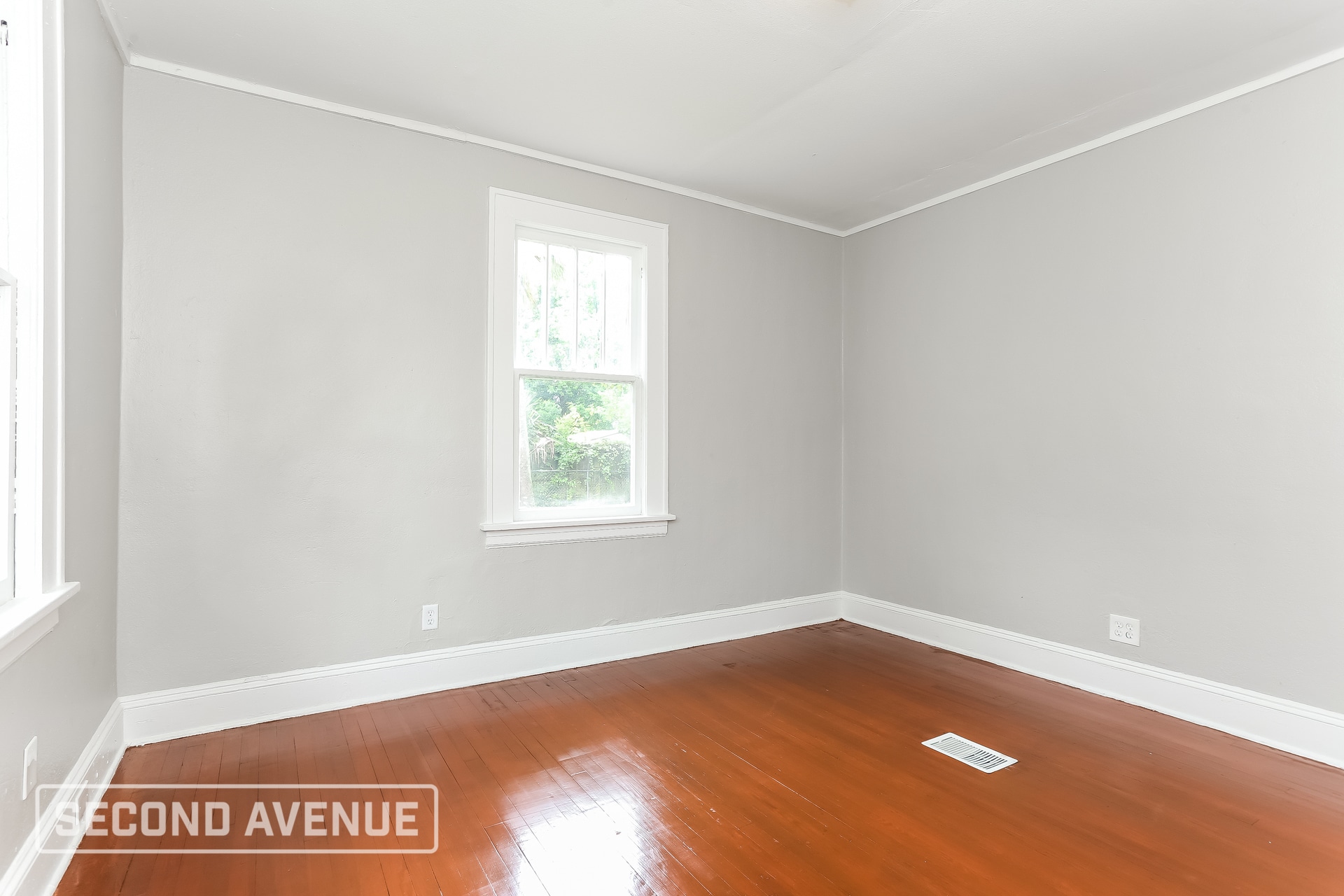 Building Photo - 6580 Sunset Dr