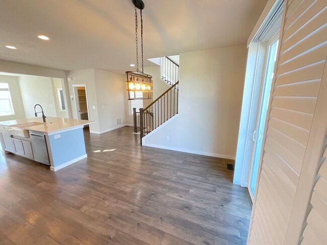 Building Photo - 4 Bedroom Home Available Near E Woodmen Rd & Rangewood Dr!