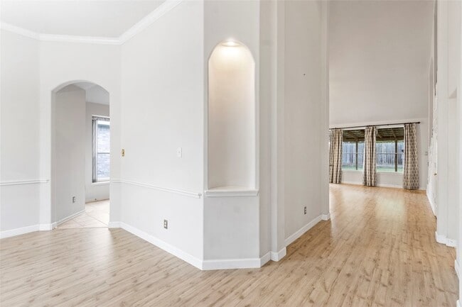 Building Photo - 1019 Norfolk Dr