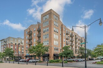Building Photo - 647 Metropolitan Way