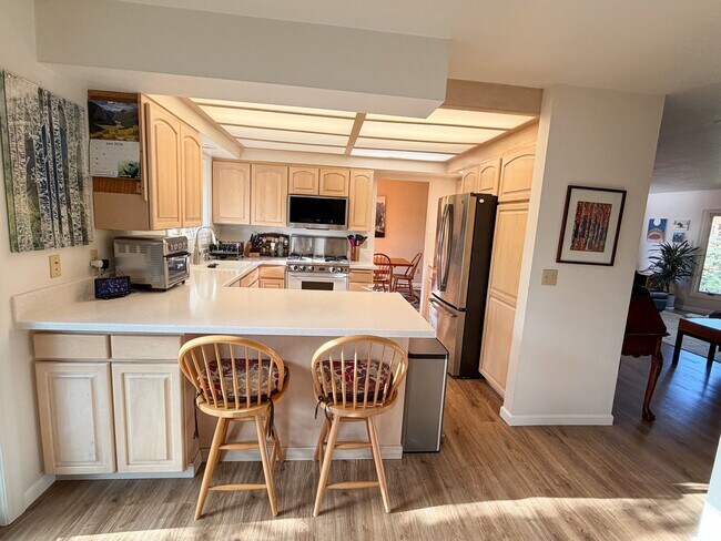 Building Photo - 6841 Crooked Tree Dr