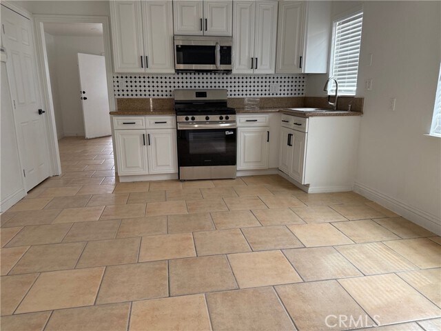 Building Photo - 15398 6th St