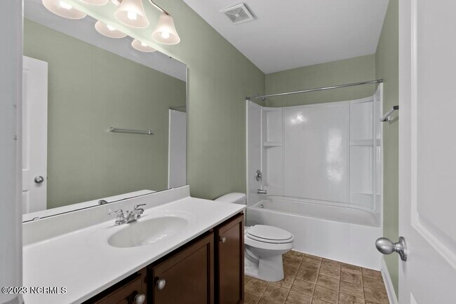 Building Photo - 303 Vilas Way S