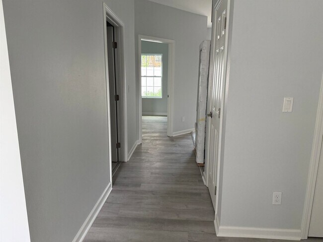 Building Photo - 2111 Owens St