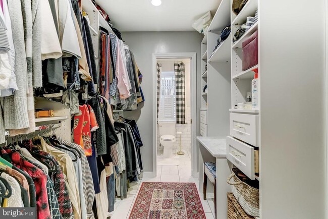 Building Photo - 145 W Hill St