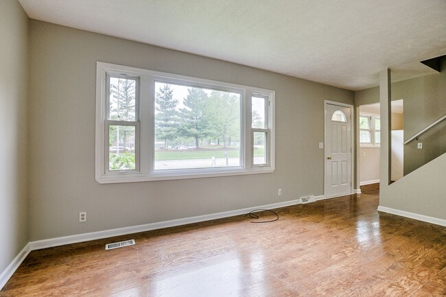 Building Photo - 4 Bedroom Home-$200 Off First Full Month