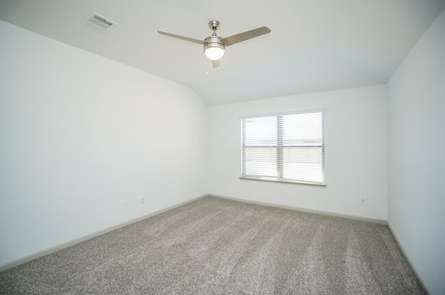 Building Photo - 3318 Parker Trce Dr