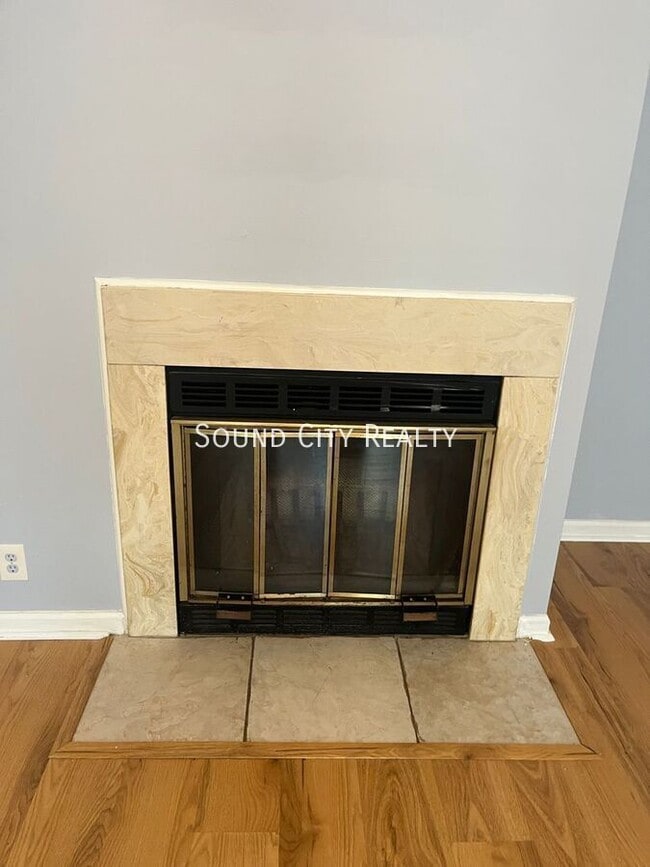 Building Photo - 238 Timberway Dr