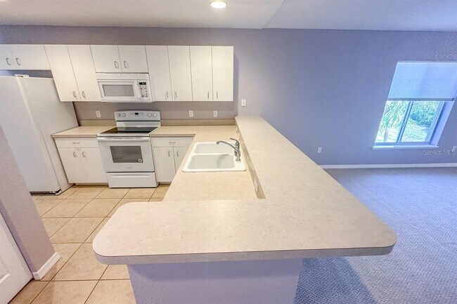 Building Photo - 8100 Memory Ln