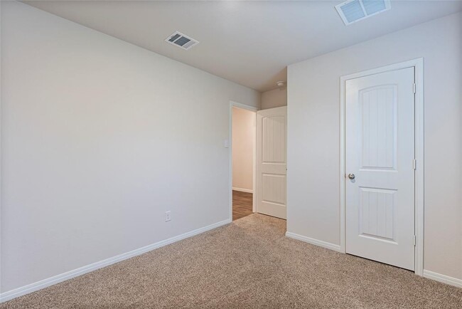 Building Photo - 176 Texas Palmetto Cir