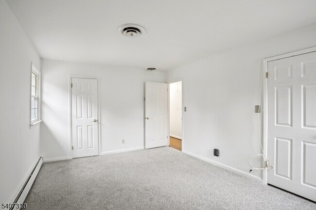 Building Photo - 254 Darlington Ave