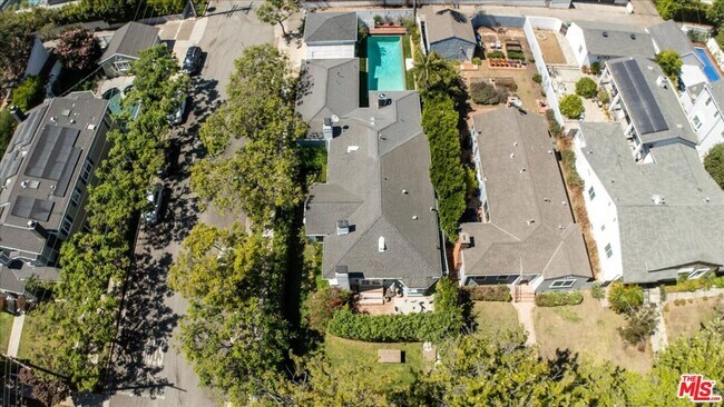 Building Photo - 955 Harvard St