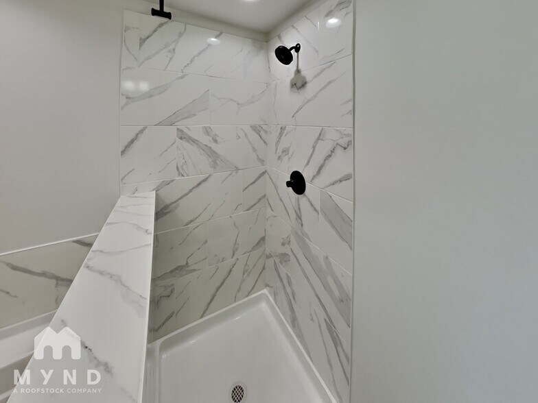 Building Photo - 2514 Westerly Hills Dr