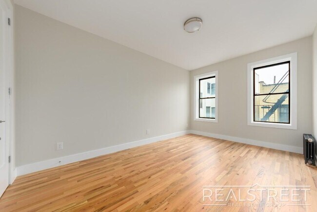 Building Photo - Prosepct Heights Brand new 3 Bedroom 2 Bat...
