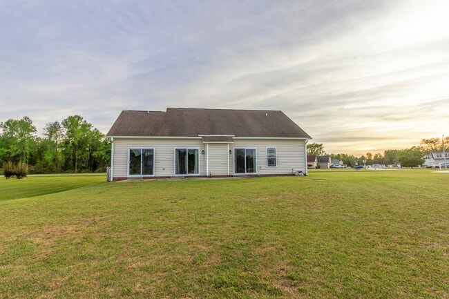 Building Photo - 301 Antioch Rd