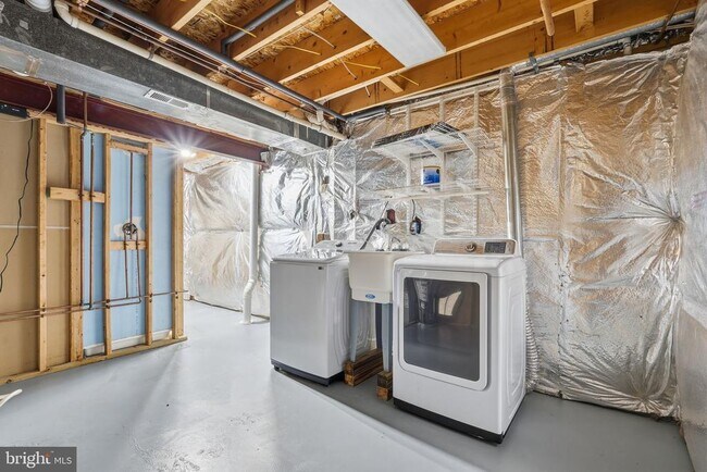 Building Photo - 20721 Sweetair Ct